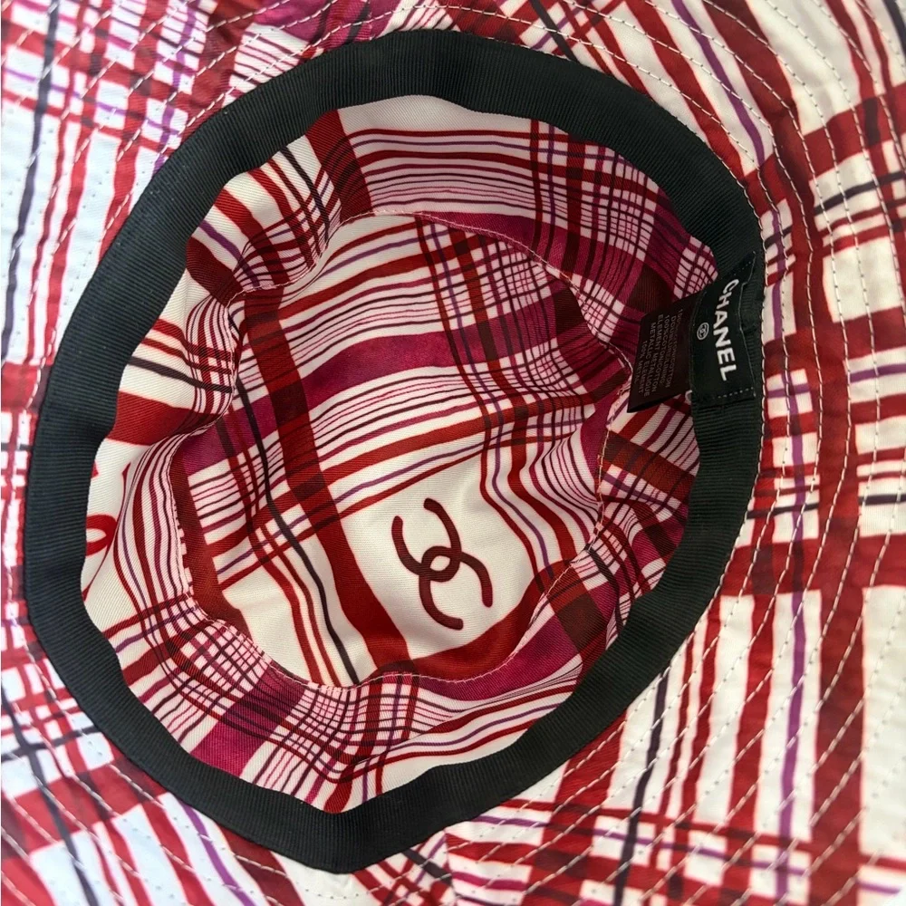 Chanel Reversible Black and Pink Plaid inside Bucket Hat - Picture 6 of 7
